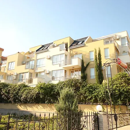 Menada Belle View アパート